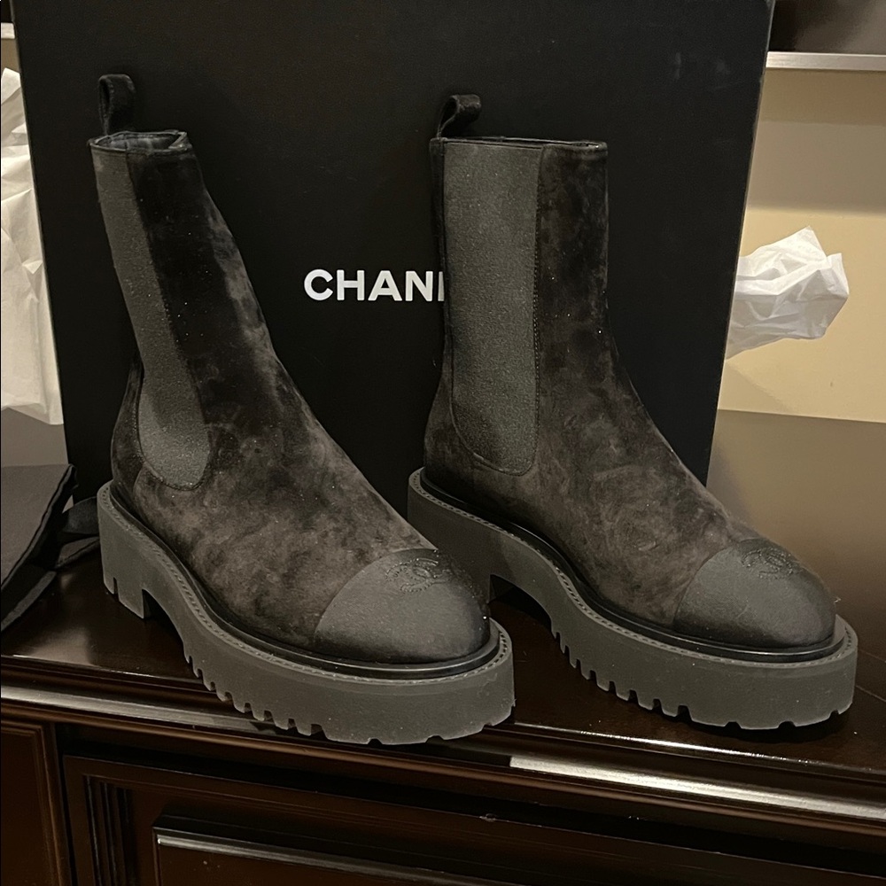 CHANEL